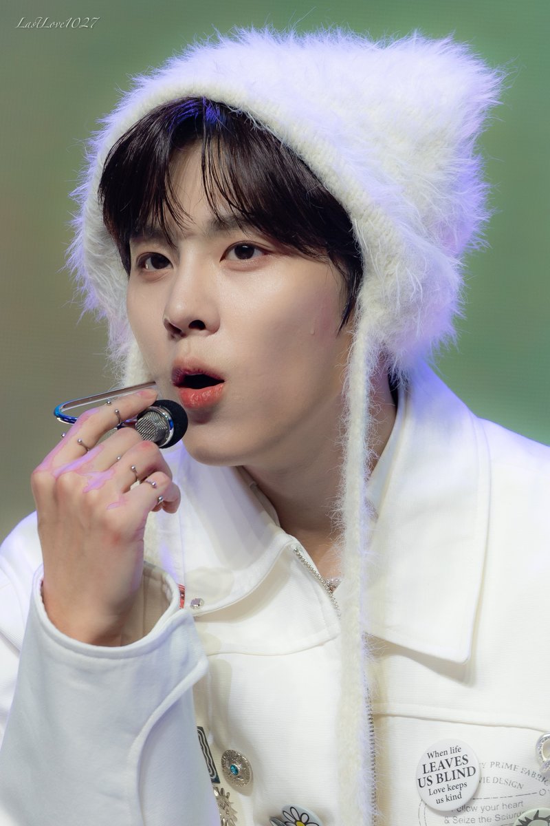 241026.  🫳🫳🫳

#KIMWOOSEOK #김우석