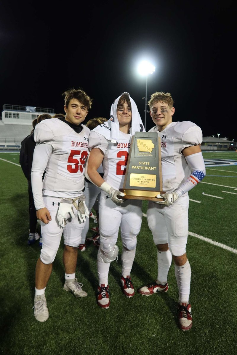 Thank you <a href="/BallardBomberFB/">Ballard Football</a> for the awesome year, ready to get back at it next year! ❤️