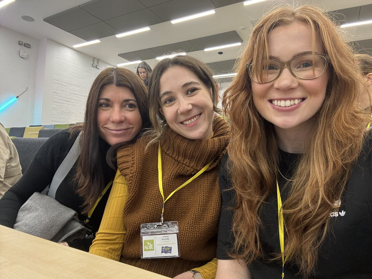 Brilliant day at <a href="/SALTLANGS/">Scottish Association for Language Teaching</a> conference 2024!! Really informative sessions and amazing to spend time with <a href="/linggow_/">Maestra Duffy 👩‍🏫 / Linguist fae Glasgow</a> and Ms Xufré!!🩷