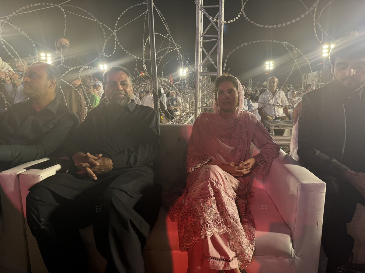 RomaMMatto's tweet photo. Attending 26th Constitutional Amendment Celebrations at Bagh Ibn eQasim Karachi along with massive number of jiyalas, jiyalis &amp; Karachiites, historical event hosted by PYO Karachi to Thank Chairman @BBhuttoZardari . @AseefaBZ 

 #PYOKhiCelebrates26ThAmendment https://t.co/oiLXXVNhL6