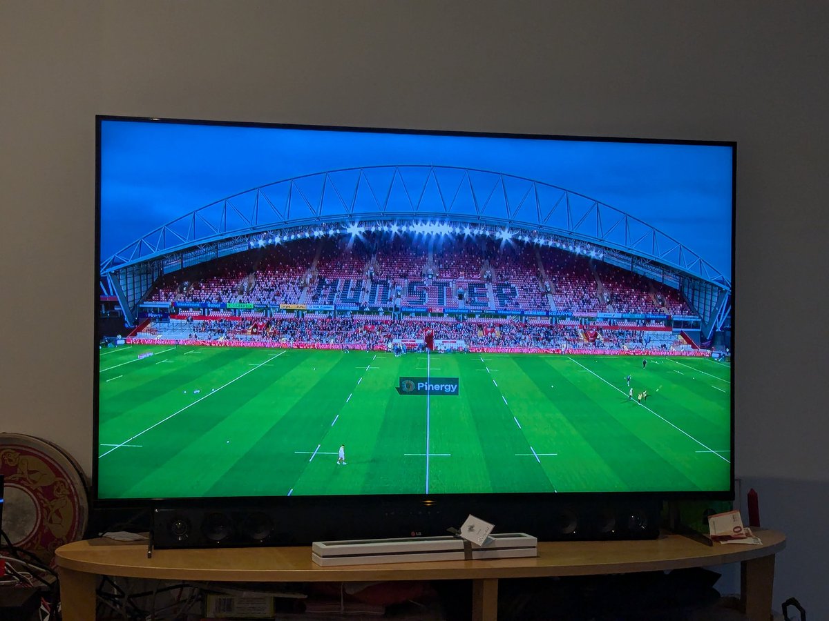 AccessMunster is like a cool screensaver on yr TV as warm up to the NZ match <a href="/Munsterrugby/">Munster Rugby</a>