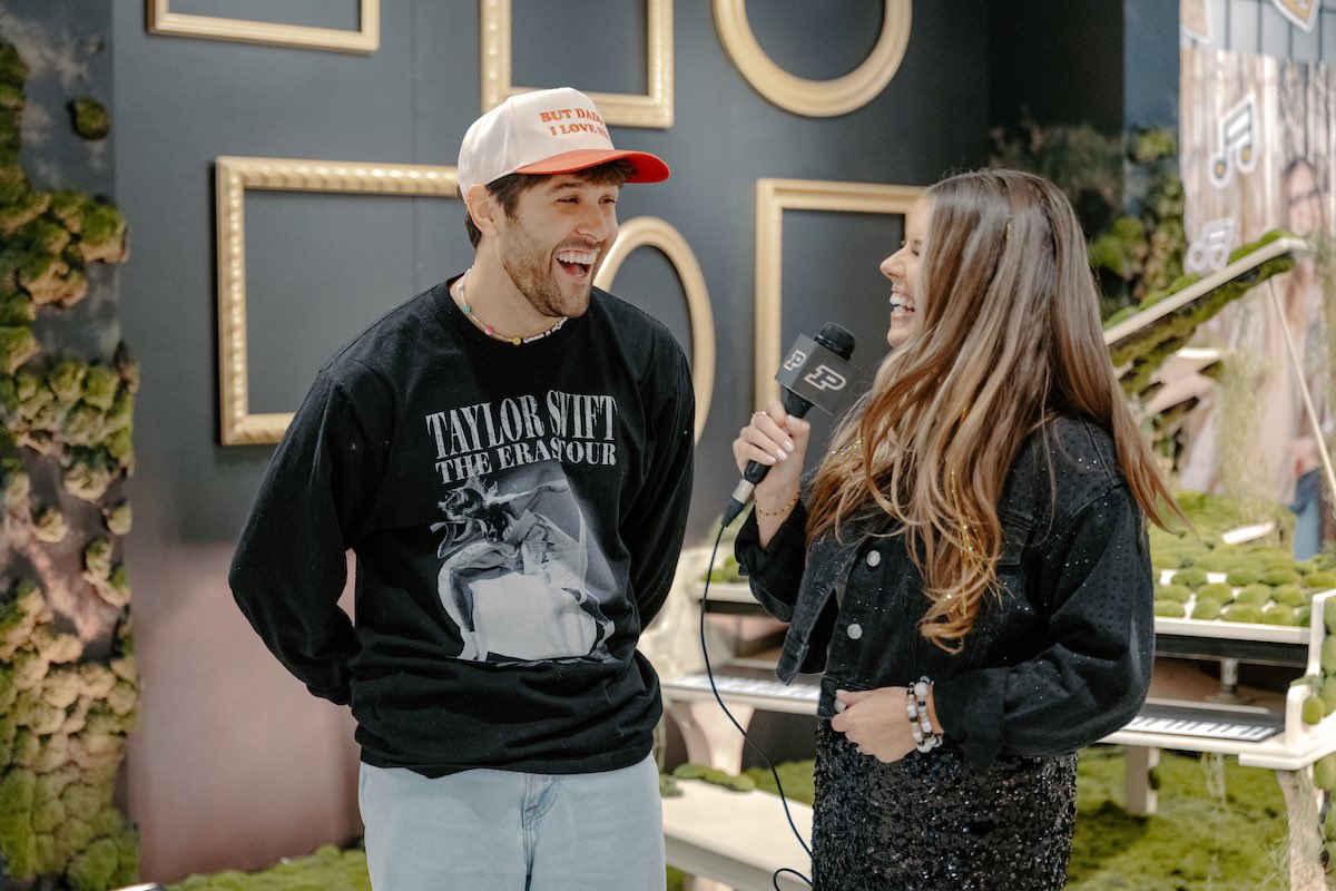 Are you ready for it? Check out <a href="/LifeAtPurdue/">Purdue University</a>’s free #InOurSTEMEra Makerspace pop-up event at Circle Centre Mall today and tomorrow! Freebies and glow ups from <a href="/elfcosmetics/">e.l.f. Cosmetics</a>, glitter hair tinsel, bracelets, tote bags, merch and more! 🫶🤩