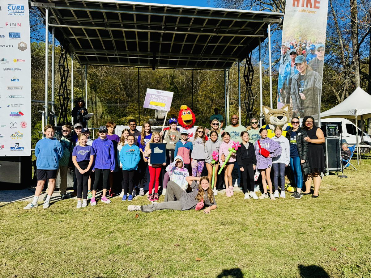 Our amazing 5th grade students, families, and faculty, stepped up today for our community! They participated in the Hike for Safe Haven, learning about compassion and making a positive impact for families in need. We’re so proud of their big hearts and willingness to help!