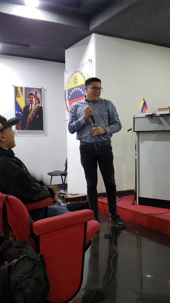 "La Guerra Cognitiva  y los Modelos Emergentes de la Comunicación" ponencia realizada en el <a href="/MijpVzla/">MPPRIJP</a> <a href="/dcabellor/">Diosdado Cabello R</a>
