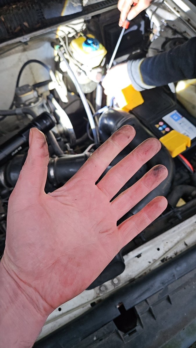 leCritiqueur tweet media