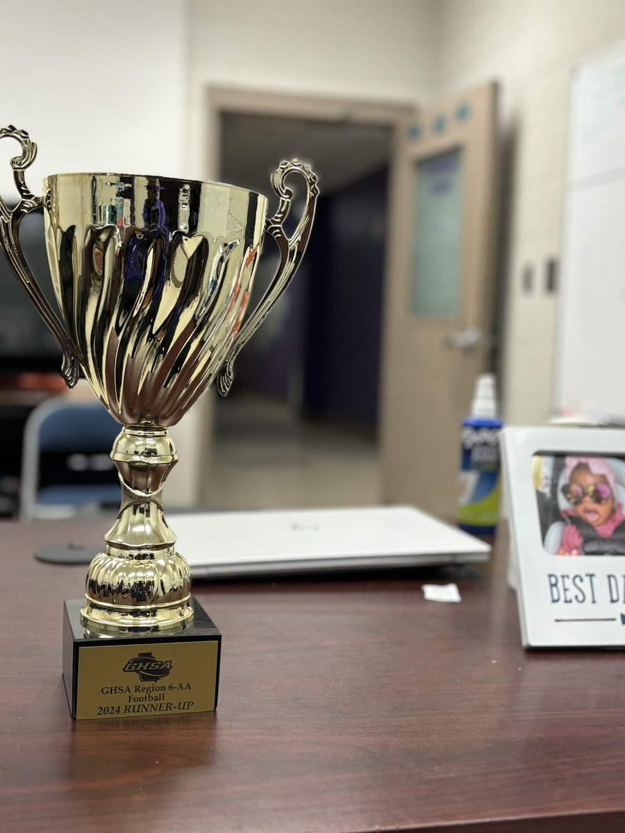 We leaving here with something. 2nd place in the region and a home playoff game in two weeks. The mission is still on. 1-0 #SwarmAsOne