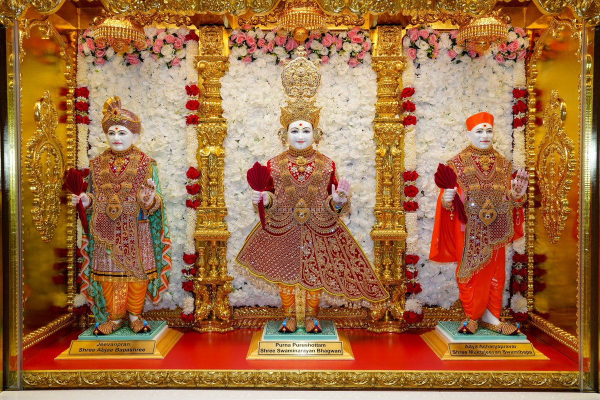 SGadiFlorida's tweet photo. Shree Swaminarayan Temple Ocala, Florida 
#NewYear #Shangar #Darshan 

#Diwali2024 #Annakut #ShreeSwaminarayanTemple #Ocala #festivaloflights https://t.co/OYhayVuk1A