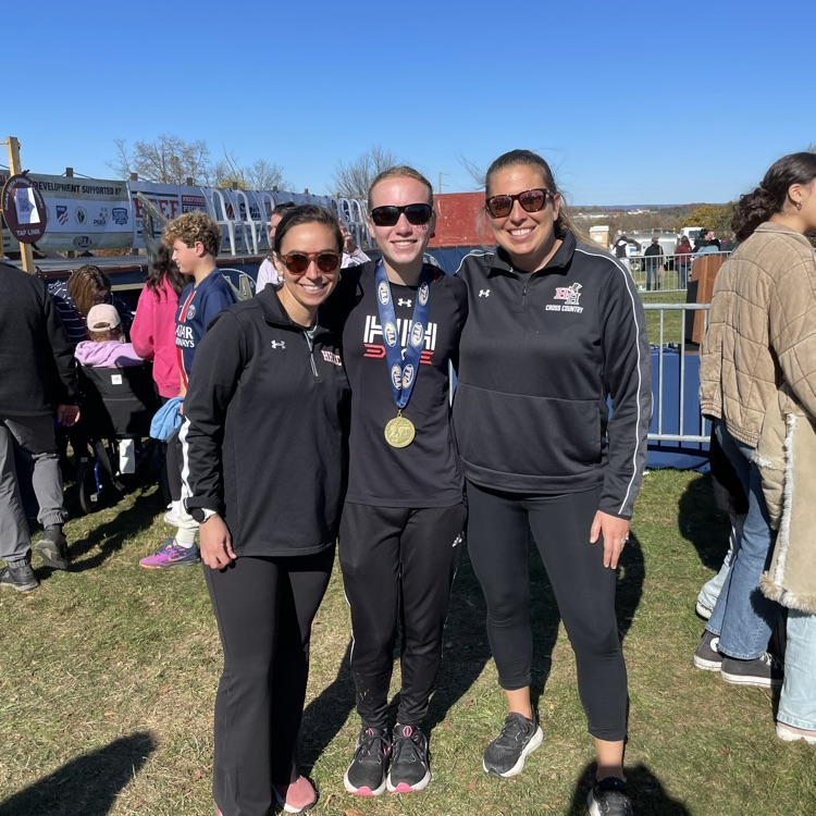 Congratulations to Hatboro-Horsham High School Senior Lillian DiCola, the State Champion in Cross Country! Way to go!🏆