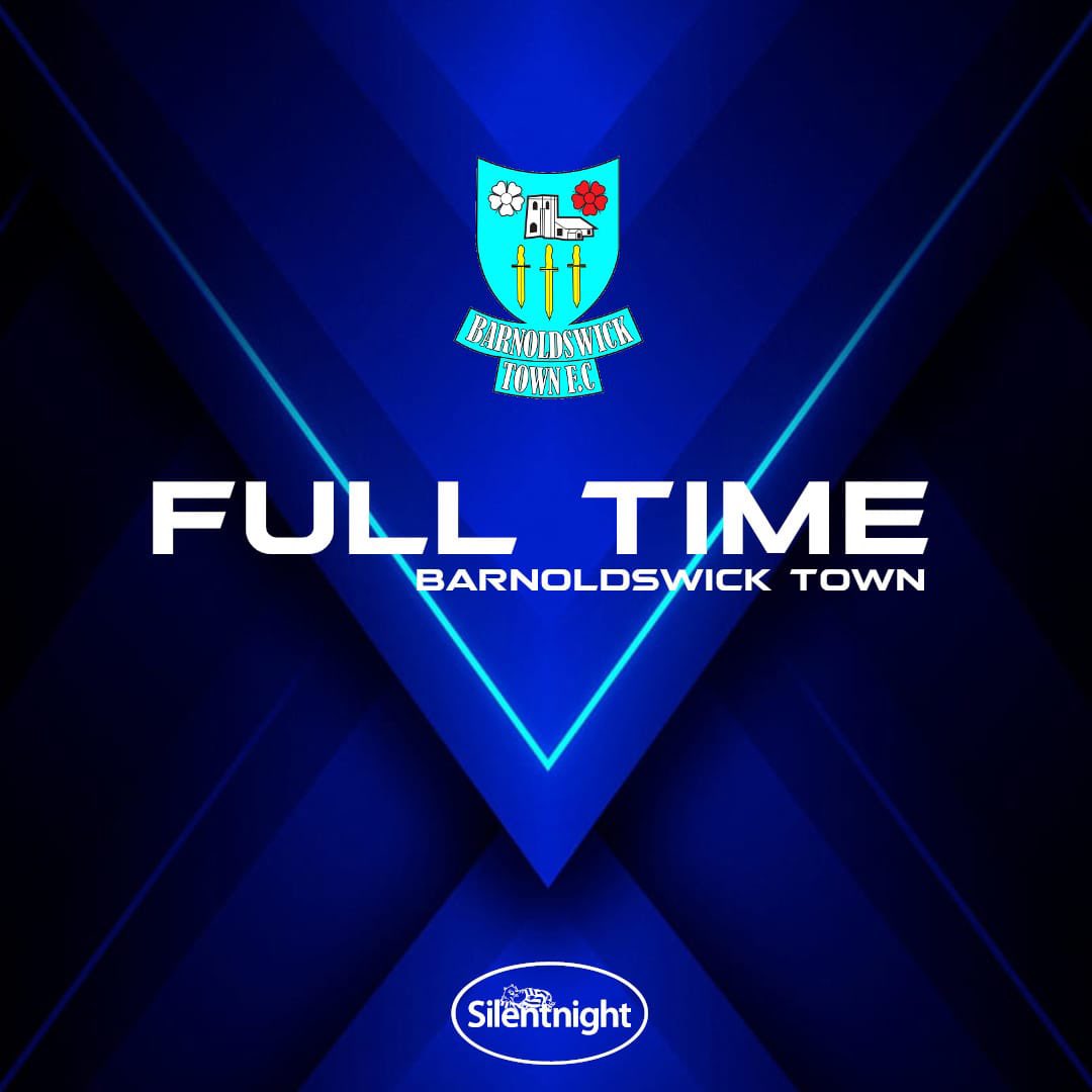 Full time here. 

Three points for Barlick and a clean sheet. Solid second half. Roberts adds to the tally with a superb free kick. Farmer got the first early on with a great finish.

Thank you to <a href="/PrestwichHeysFC/">Prestwich Heys</a> for your hospitality. 

🔴0-2🔵

#Upthetown