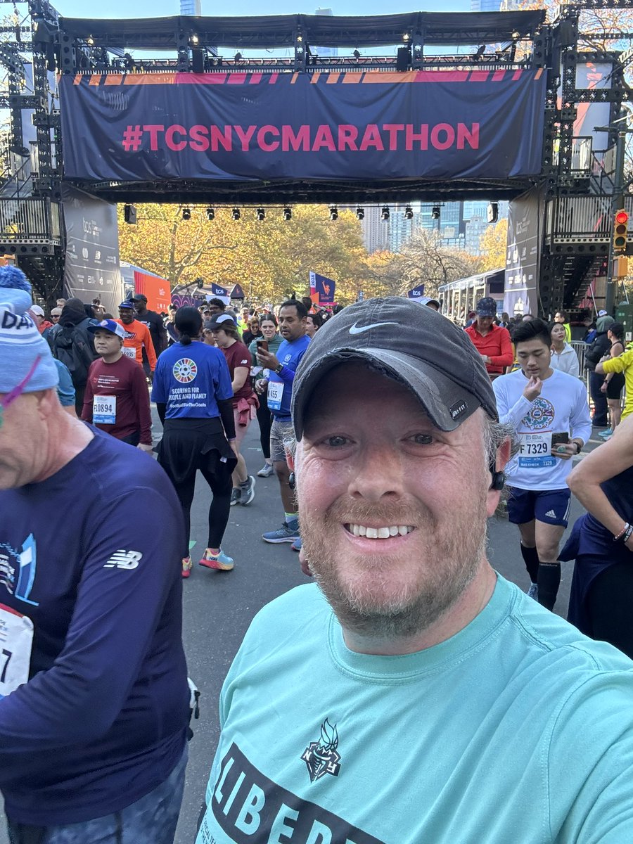 JamesRobinsonMD's tweet photo. 18 mile training run today with the #abbot5kdashtothefinish wedged in.  1 month until the #stjudemarathon, I am $300 away from my goal.  Please consider making a donation to the children of @stjude 

https://t.co/t8V8wi6urC

Thanks to everyone who has already supported me! https://t.co/LoK9RGh9Cq