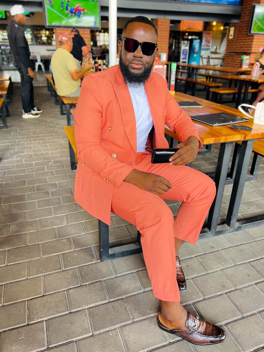 DeronFavour's tweet image. Leading with passion, learning with purpose. Maneer Baloyi on a mission to inspire and be inspired. ✨ #EducatorLife #ManeerBaloyi"
Matamela Ramaphosa Secondary School Finest Educator 👨🏿‍🏫
Dressed by Baloyi’s Boutique🫠