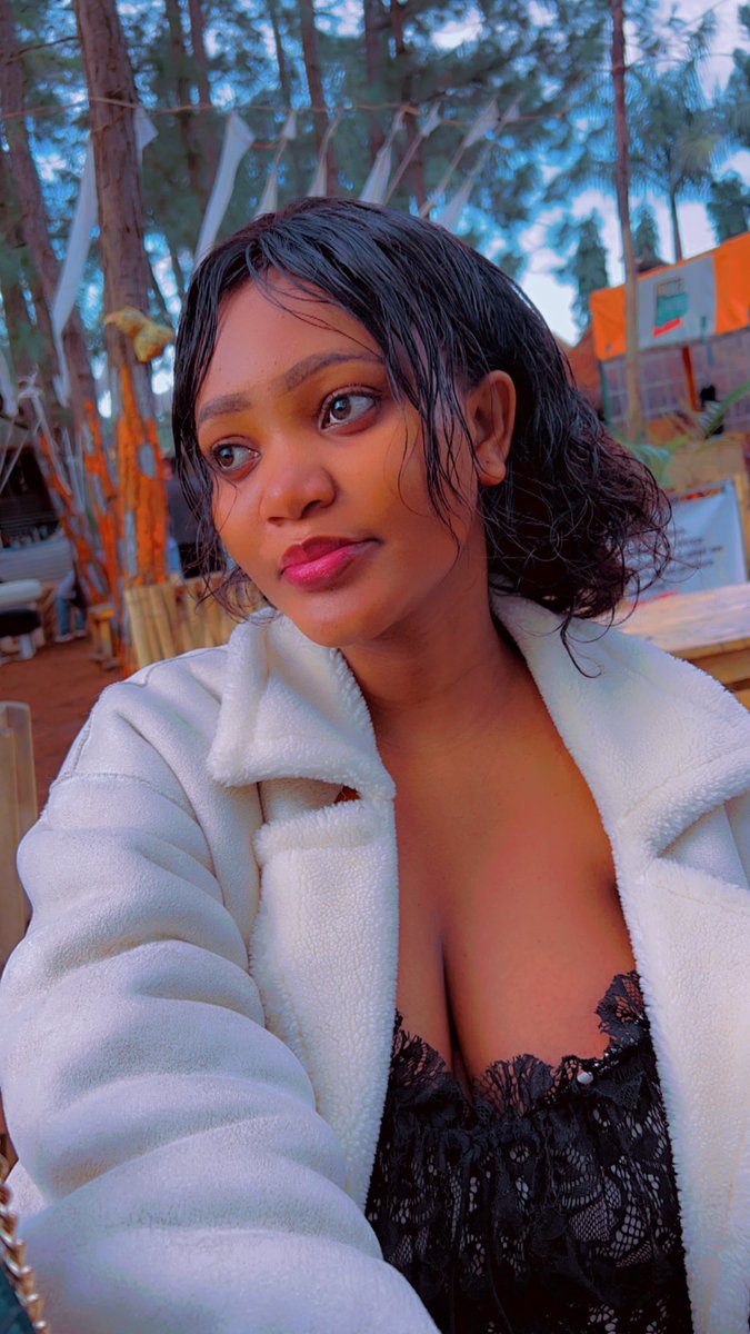 HalimahMinah's tweet image. Saturdays are for @Mbalecreatives 🖤