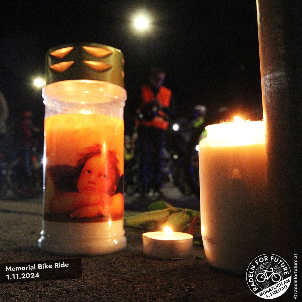 RadelnForFuture's tweet photo. Im Gedenken an alle im Straßenverkehr tödlich verletzten Radfahrenden haben wir gestern beim #MemorialBikeRide einige Unfallorte in Wien besucht und dabei Blumen und Kerzen hinterlassen. Ein großes Danke an alle, die mitgeradelt sind! https://t.co/nqKkBXeOCL
