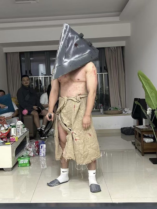 来抓你了，躲好了吗