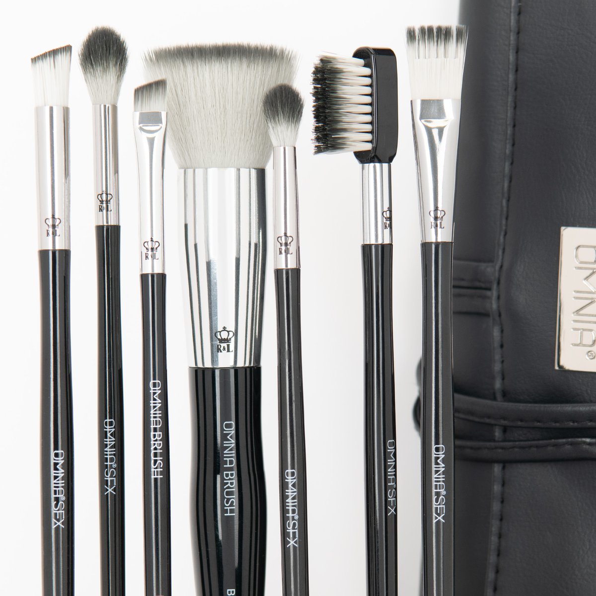 OMNIA Makeup Brushes tweet media