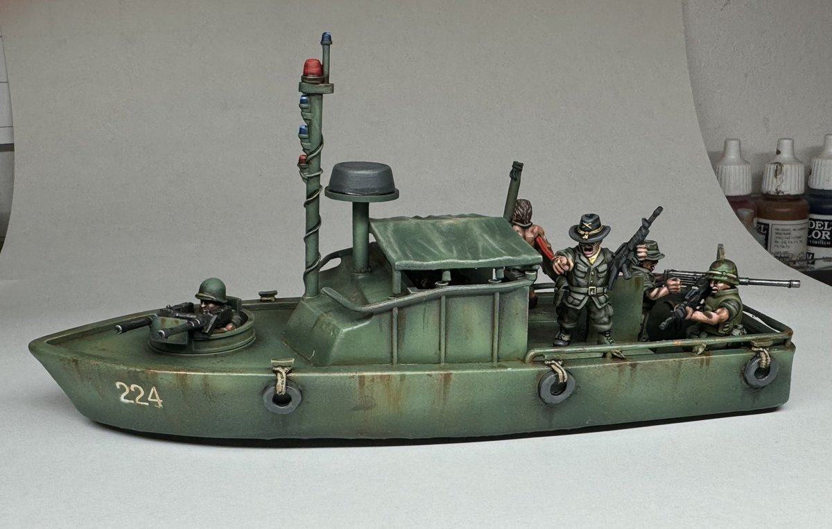 johnsav06196556's tweet photo. Apocalypse Now? Huge thank you to Mike Wilkins who gifted me this PBR back in August at Lard Workshop. Finally painted up and ready to hit the table. Hope I’ve done it justice Mike? Will be on the table at Steel Lard in Sheffield. Apocalypse https://t.co/ZQusMlbqdo