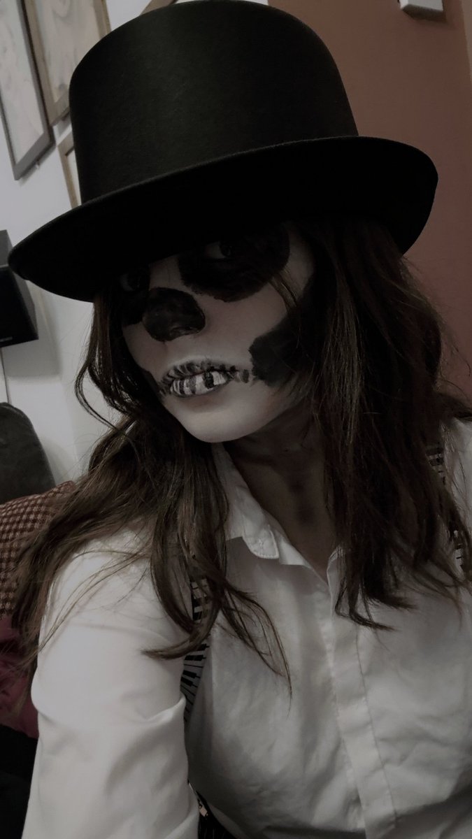 Who says Halloween should be limited to one day?? 💀👻🎃