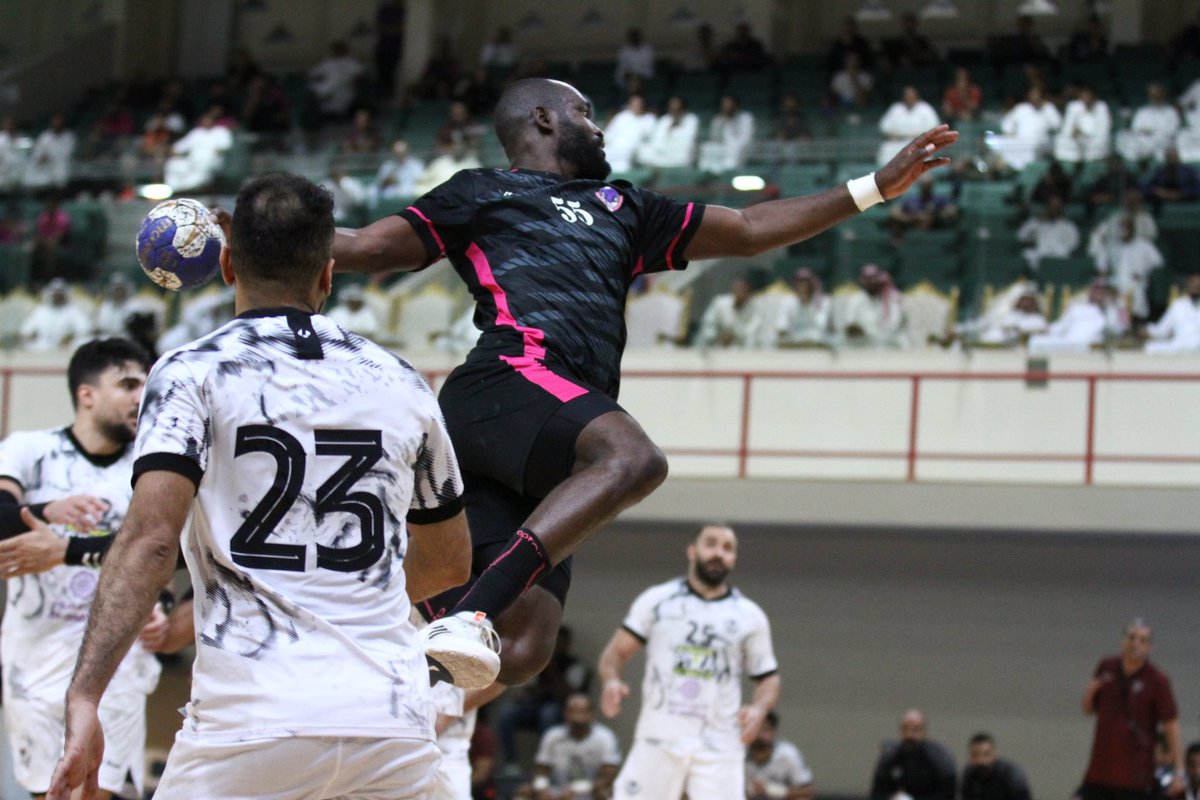 "الـوردي" يقفز للوصـافة بعزيمة رجـاله 
وإصرار جماهيره 💜🤍🤩

نهايـة اللقـاء ⏰
الهدى 24-23 الصفا 

نجومنا رجال مواقف دائمـًا 💪