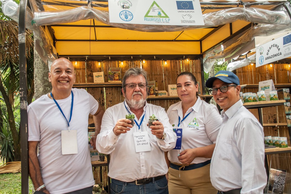 AicsBogota's tweet photo. A través del Programa #DRETII en alianza con la Oficina de Negocios Verdes de @MinAmbienteCo y @ParquesColombia apoyamos a 47 de estos emprendimientos que pudieron demostrar en la #COP16 que sí se puede producir conservando el medio ambiente y su biodiversidad 🦋 https://t.co/nioCbRqd7W
