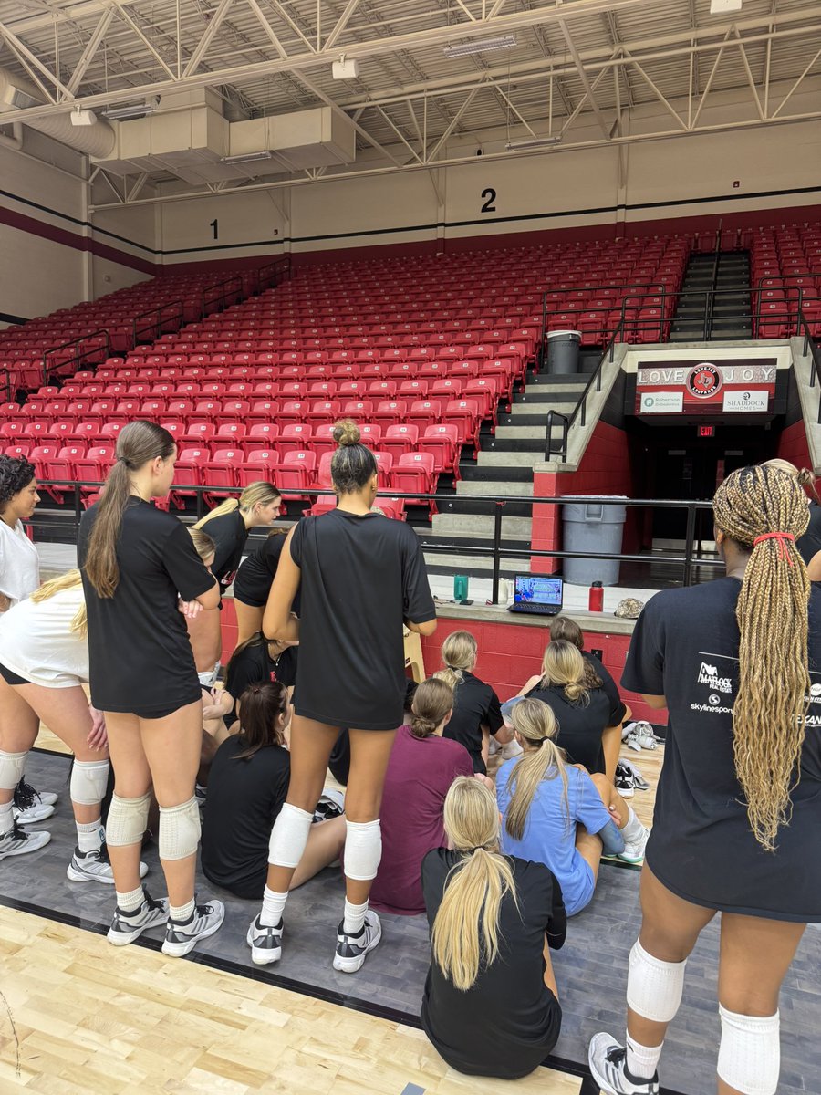 Leopard Volleyball tweet media