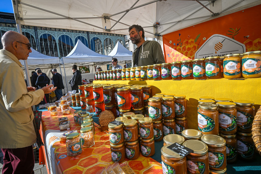 lepopulaire_fr's tweet photo. Apiculture - À #Limoges, la 3e édition de Festimiel a mis à l'honneur les apiculteurs qui ont vécu une saison délicate...

https://t.co/TZcLXtrHM2 https://t.co/uibkFlPv5F