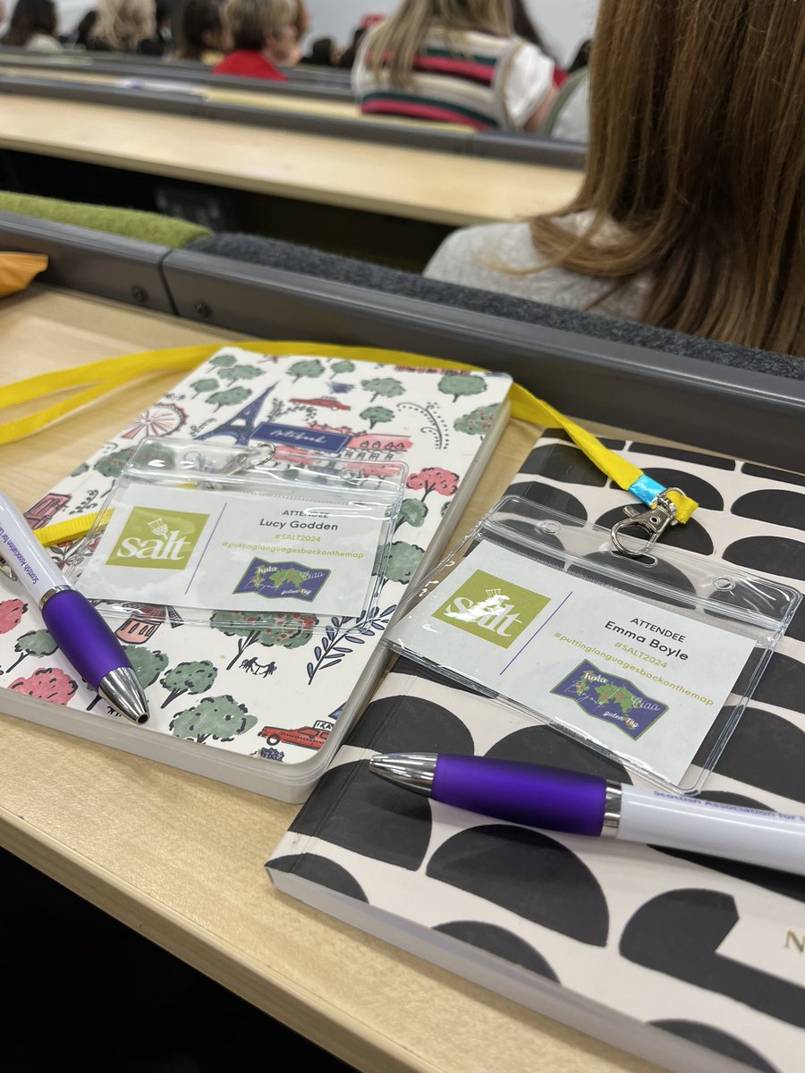 Miss Boyle 🍎✏️ tweet media