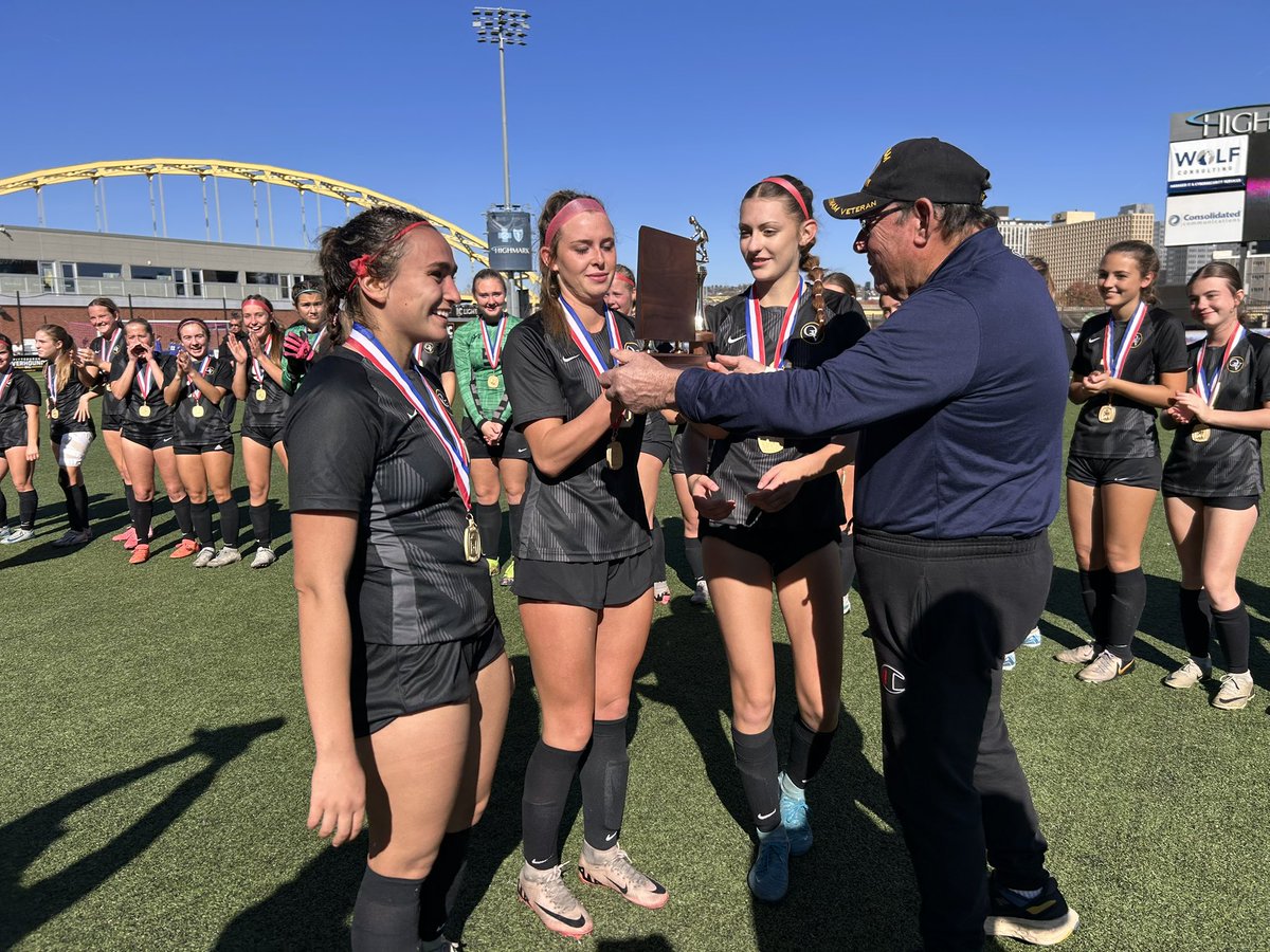 RachaelKPalmer's tweet photo. Congratulations to @QV_GirlsSoccer! 🥇 ⚽️ 

#WPIAL @pghsoccernow @GIRLSWPIALSOC https://t.co/b4hIxCQ3KI