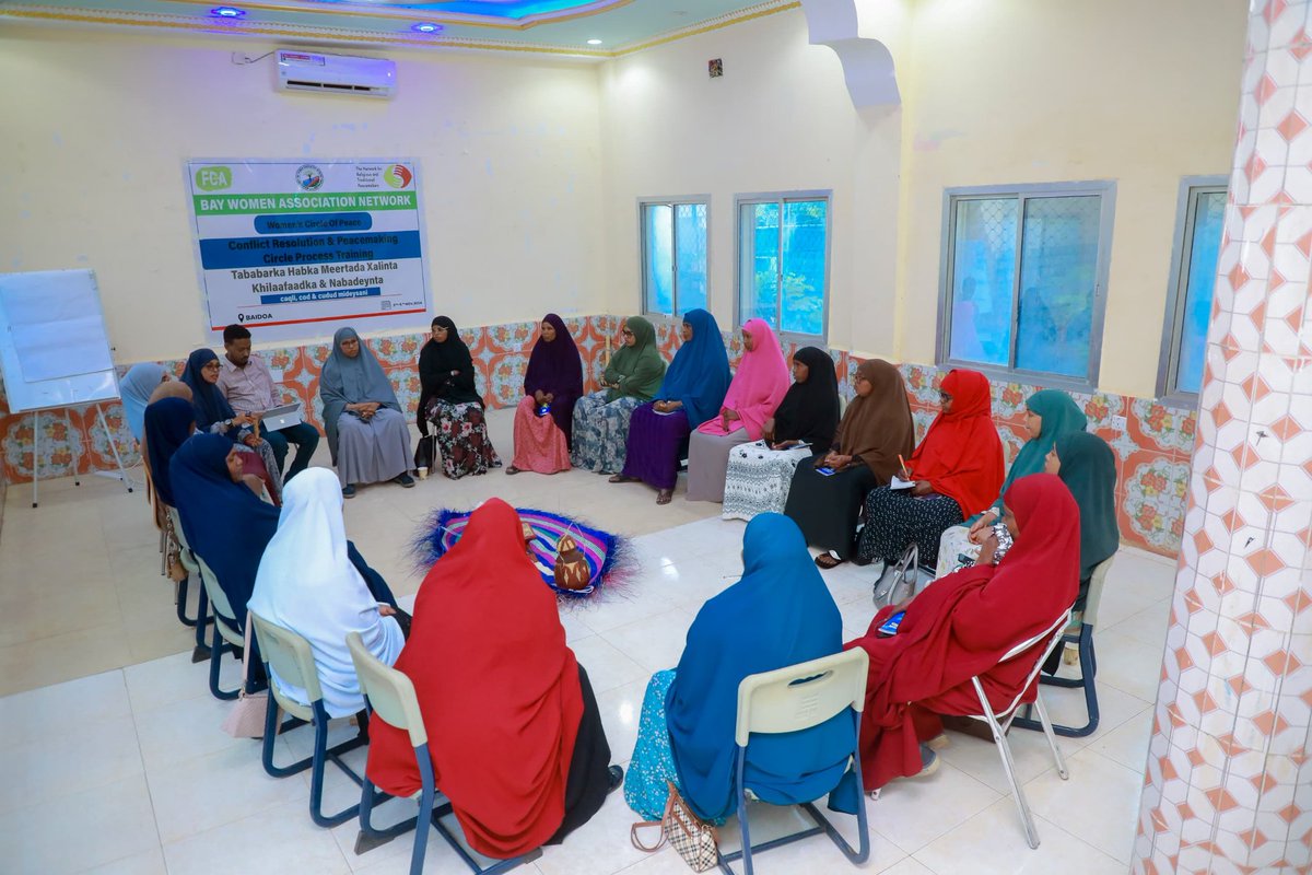 Baywan_network's tweet photo. We’re delighted to kick off our Women’s Circle of Peace training, empowering 20 inspiring women in Baidoa with vital skills in conflict resolution. In partnership with #FCAsomalia #TheNetworkforReligiousandTraditionalPeacemakers https://t.co/72BSXI1FZd
