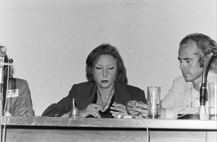 ForumChaves's tweet photo. O congresso de bruxas em Bogotá que o Seu Madruga soube realmente aconteceu, naquele ano de 1975

E inclusive teve a presença da nossa grande escritora Clarice Lispector.

#ChavesNoSBT https://t.co/RxWrCrp2mJ