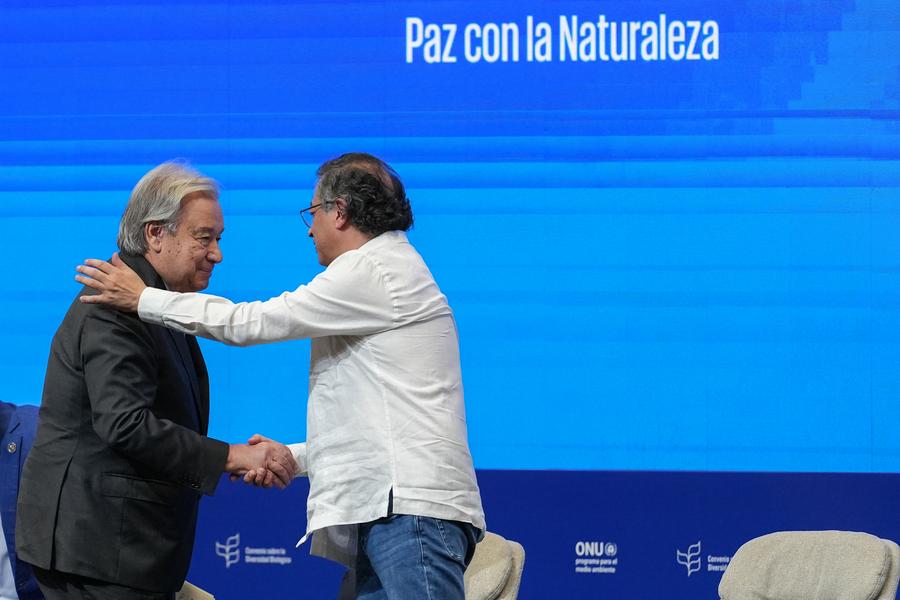 XHespanol's tweet image. Con un histórico reconocimiento a los pueblos indígenas y a las comunidades afrodescendientes en el cuidado de la biodiversidad, concluyó la #COP16, que en su decimosexta edición se desarrolló en la ciudad colombiana de #Cali ➡️ xhtxs.cn/Yso
#XinhuaNoticias