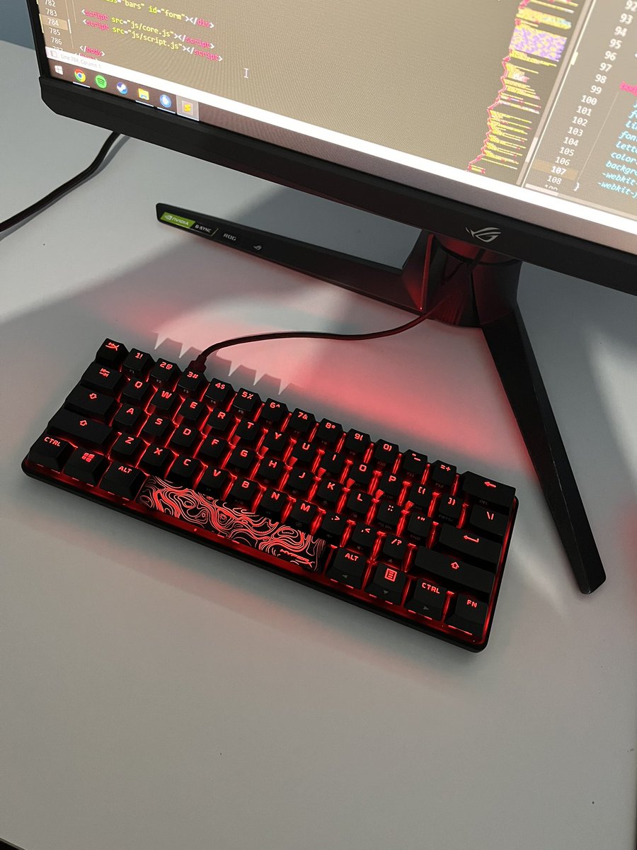 Sametsym_'s tweet image. Kod yazman gerekiyodur ama klavyen böyledir...