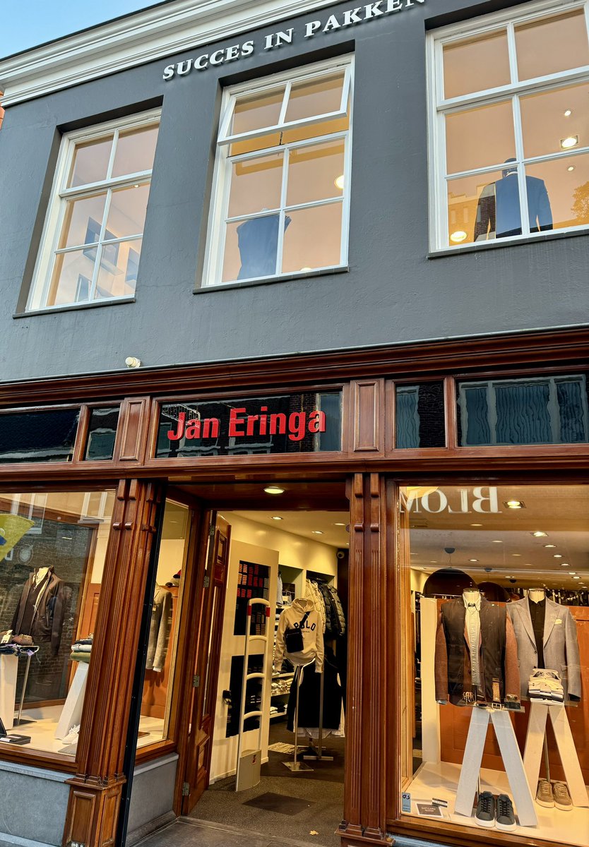 Kom je gezellig langs in Sneek morgen? 
We zijn open vanaf 13 uur. 

Team Jan Eringa 

#janeringa #koopzondag #friesland #herenmode #sneek
