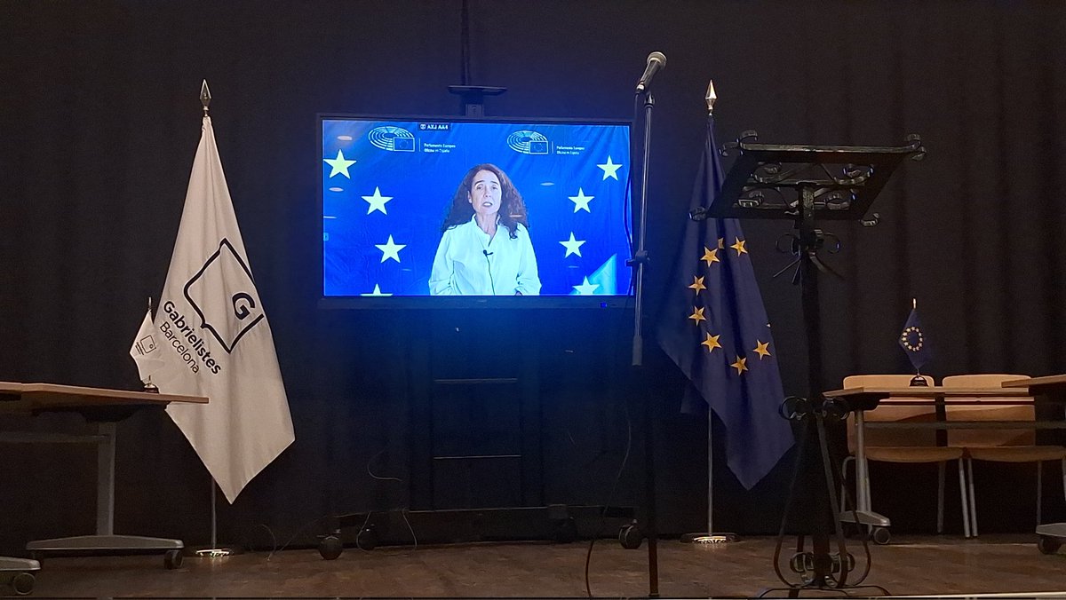 Asistimos a las Jornadas por la Democracia, organizado por la MEPAS colegio San Gabriellistes en Barcelona. Encuentro de EPAS y MEPAS nacionales. Jornadas de debate intensas, introducidas por especialistas.