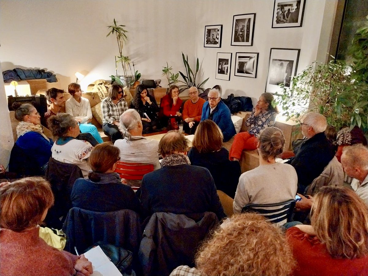 HelnNaulin's tweet photo. Près de 60 personnes à notre apéro-débat jeudi pour parler éducation. Merci à @PhilippeMeirieu et à chacune et chacun pour cette riche et fertile soirée. 🙏🏻 https://t.co/BTyiSwGdB9