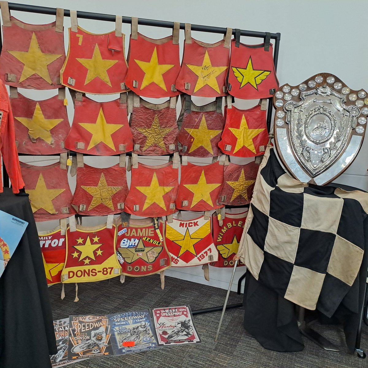 retrospeedway's tweet photo. @speedwayshowuk
@HackneySpeedway @The_donsden @poolespeedway #tommyjansson #Sweden https://t.co/hspaUKA1n5