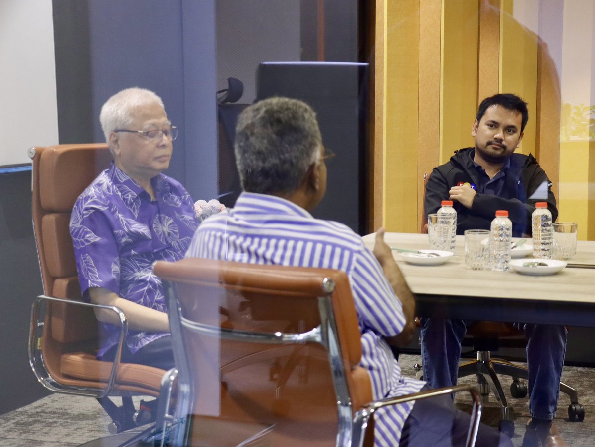 azeem360's tweet photo. @IsmailSabri60 @changlihkang @PetraJayaMP https://t.co/cOFSVD4yNW