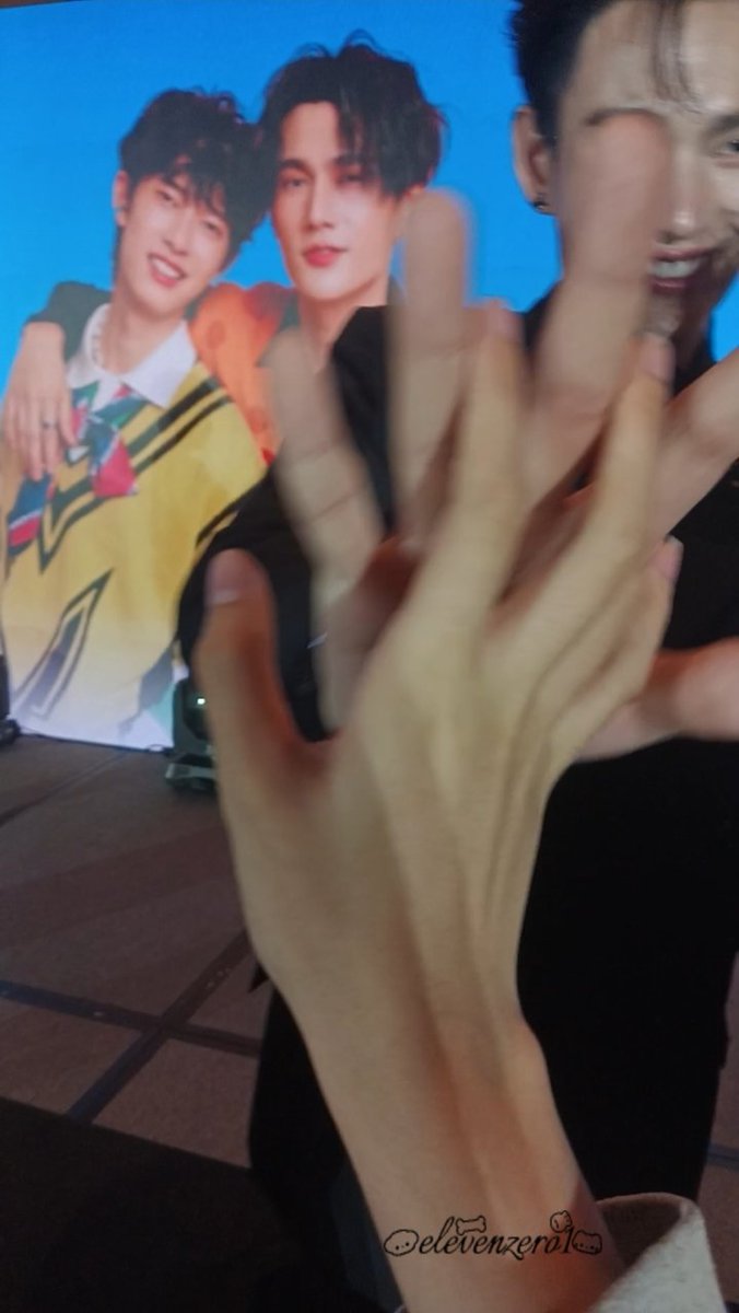 elevenzero11's tweet photo. An image taken from a two-second video
I forgot to press Record earlier 😅
But it's beautiful. 🥹
@pavelphoom
#pavelphoom
#BabeCats
#PoohPavel1stFMinMacau https://t.co/glJcdXbso4
