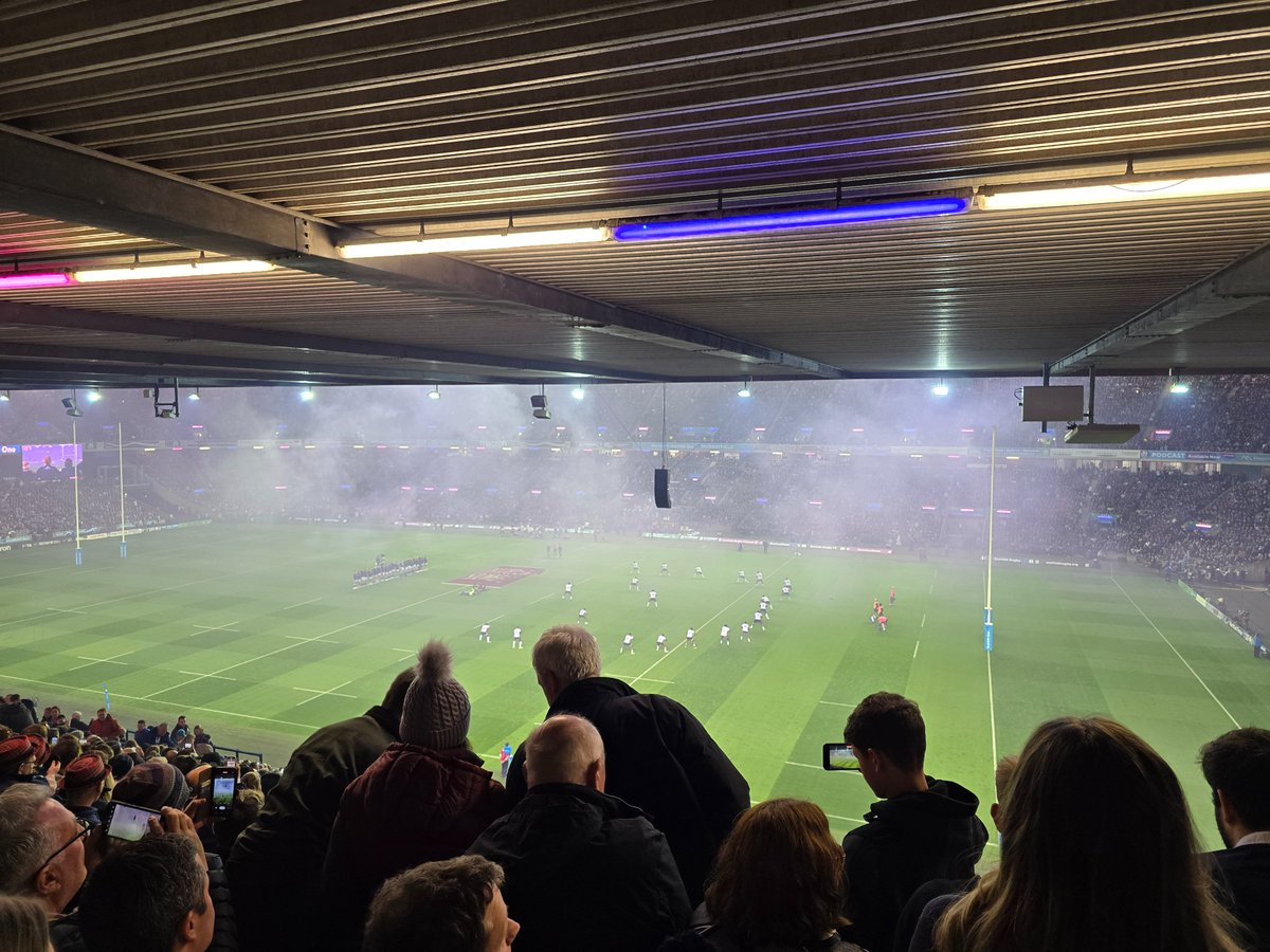 Danieldwilliam tweet media