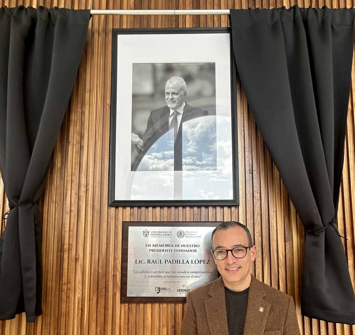 carlosivanmoren's tweet photo. Hoy es un día especial, un sueño hecho realidad

En alianza con @ASU, en @udg_oficial ya tenemos sede académica en LA🏫, donde viven 1.5 millones de migrantes jaliscienses 🇲🇽

Como dijo el Rector @rvillanueval “con este proyecto, UDG continuará cerrando brechas y cambiando vidas” https://t.co/LSLyaUsrZb