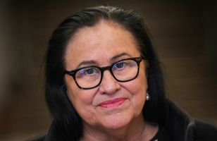 Í gær talaði Inga gegn borgarlínu. Sem er sérstakt þar sem öryrkjar, aldraðir og þeir sem höllustu fæti standa þurfa að nota strætó hvað mest. Svo gerði hún lítið úr ókeypis máltíðum í skólum og sagði að frekar ætti að kenna börnum að lesa. Útaf bara annað í einu er hægt?