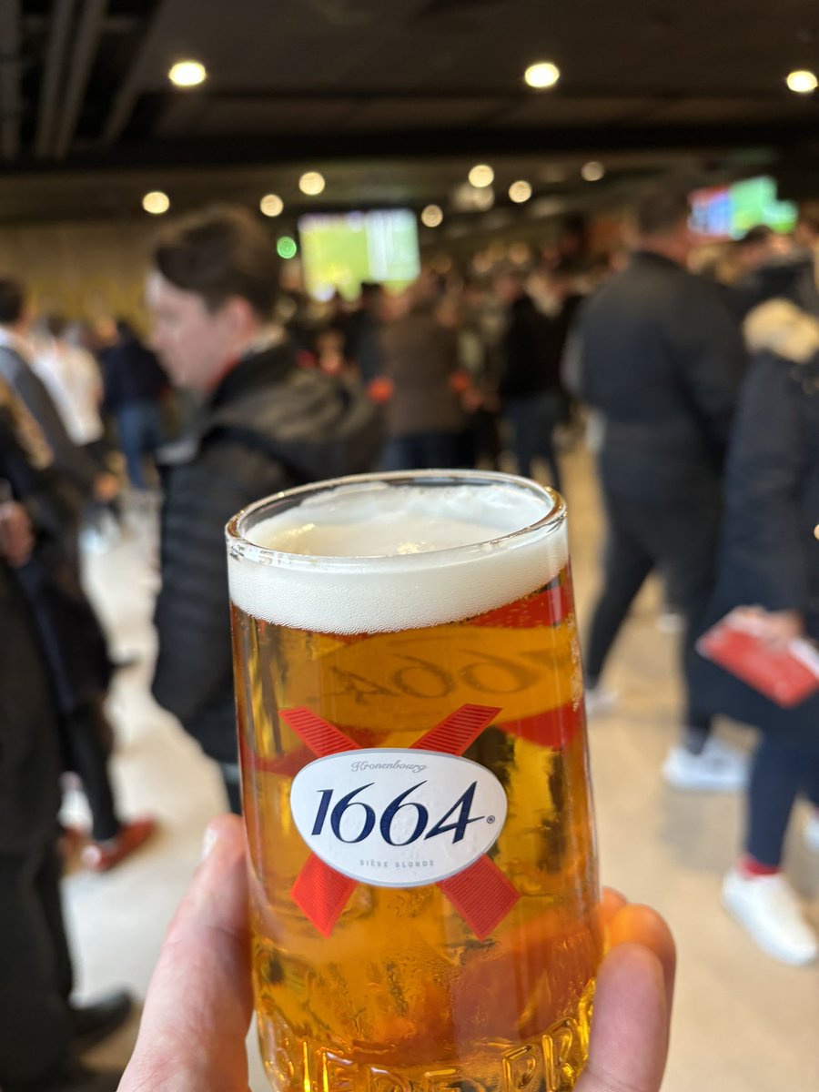 johnymassam's tweet photo. What a fucking afternoon. Up the redmen https://t.co/7ZJyM6SVM1