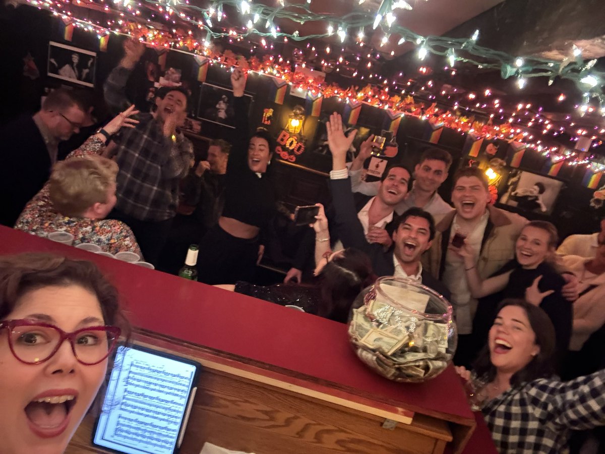 francaverce's tweet photo. Join me at @mariescrisis TONIGHT, SAT, NOV 2, 5:30-10pm! ALSO: JOIN ME ELECTION NIGHT, TUESDAY, NOV 5, from 9:30-closing! BUT FIRST: VOTE!!! #saturday #mariescrisis #broadway #singalong #nyc #showtunes #pianobar #livemusic #sing #host #actor #singer #actormusician https://t.co/Mx4DTYmjjr