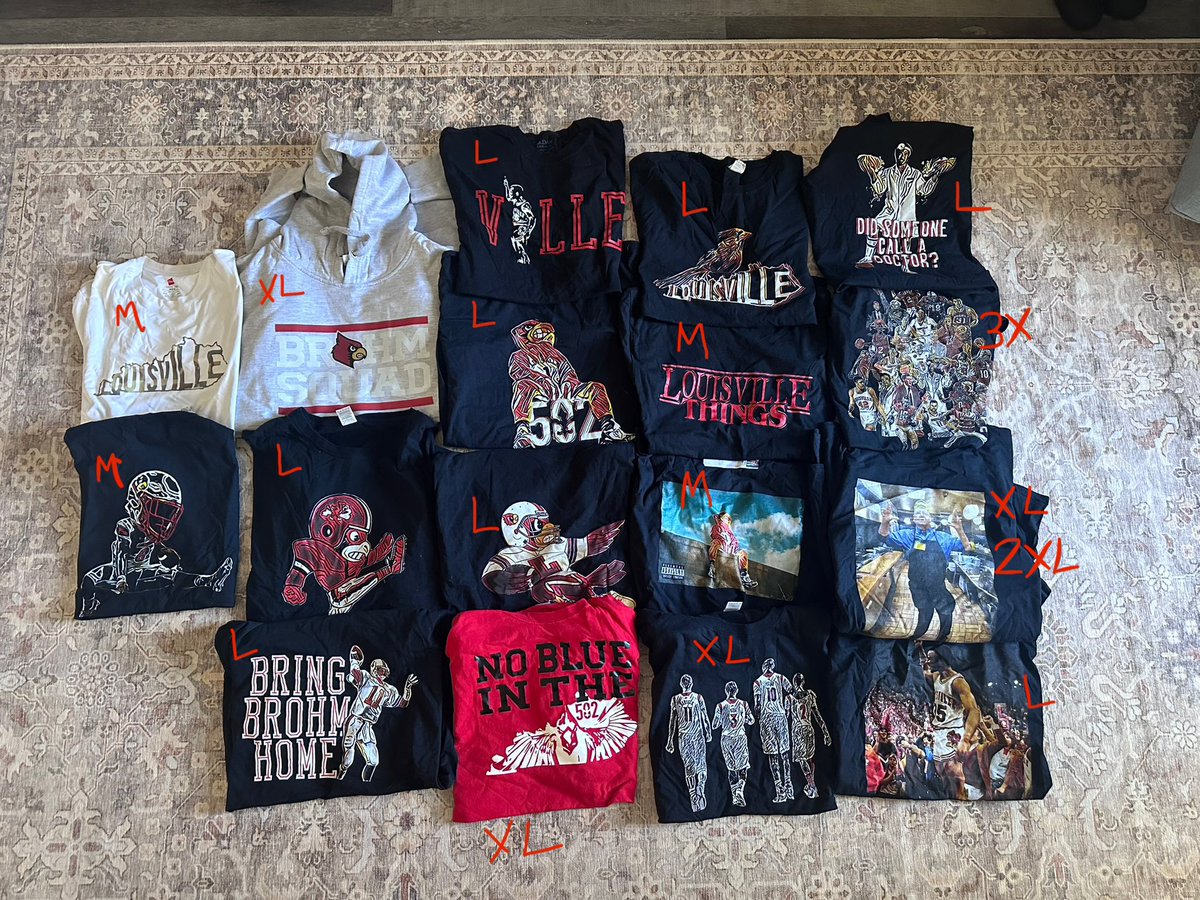 L1C4TheArts's tweet photo. Who wants a free shirt?

MUST RETWEET THIS POST WITH YOUR GUESS!!!

Guess the cards total yards in tonight’s game and you win.

Closest guess wins.

Free shirt or a discounted jacket or hoodie. https://t.co/cxuIHW6ABg