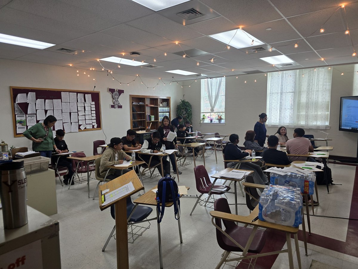 MrsAmadorRoxy's tweet photo. It takes a Tribe... my principal,  AP clerk, ELA instructional coach, and teachers here for an EOC camp and Summit language tutoring. #OneTribe #Lovewhatyoudo @YsletaHS ❤️🏹 https://t.co/UDviCD87hA