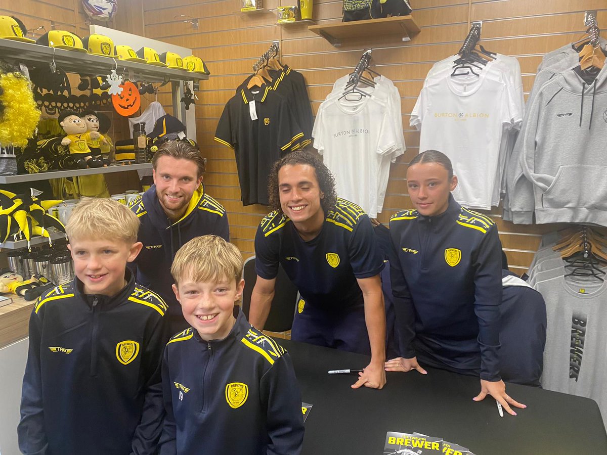 Andy Collins tweet media