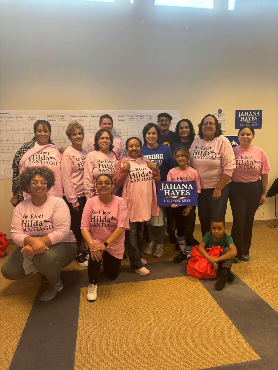 CT_HispanicDems's tweet photo. Early Voting ends Sunday, November 3rd. Click the link in our bio for your early voting poll! #EarlyVoting #CTDems #CTHispanicDemocraticCaucus #CHDC #LosLatinosSiVotamos #VotaLatino https://t.co/TD6H1hGxrh