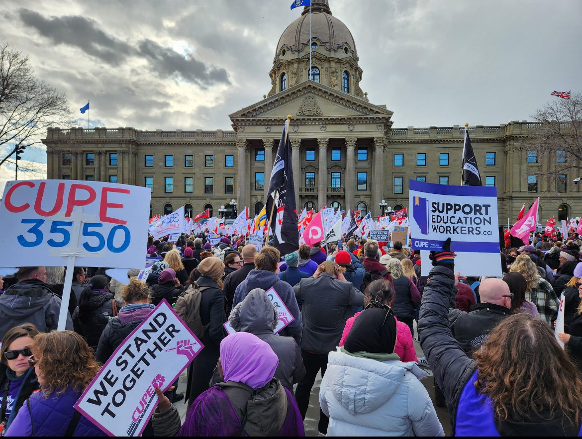 gilmcgowan's tweet photo. I think this would be a good time to point out that there were more fired-up Albertans at our recent Rally for Respect (8,000) than UCP party members attending the UCP AGM being held this weekend in Red Deer (6,000). Watch our video! 👇✊ https://t.co/ZLlF3WQOWs #abpoli #AbLeg https://t.co/nFSIw43dkT