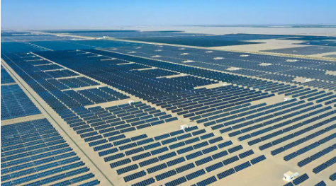 WillarShoko's tweet photo. China 🇨🇳Connects Massive Photovoltaic Power Plant to Grid in Xinjiang

A new solar park spanning an impressive 2,000 hectares has come online.
https://t.co/Af5sOTTalo https://t.co/zawORRJ6fQ