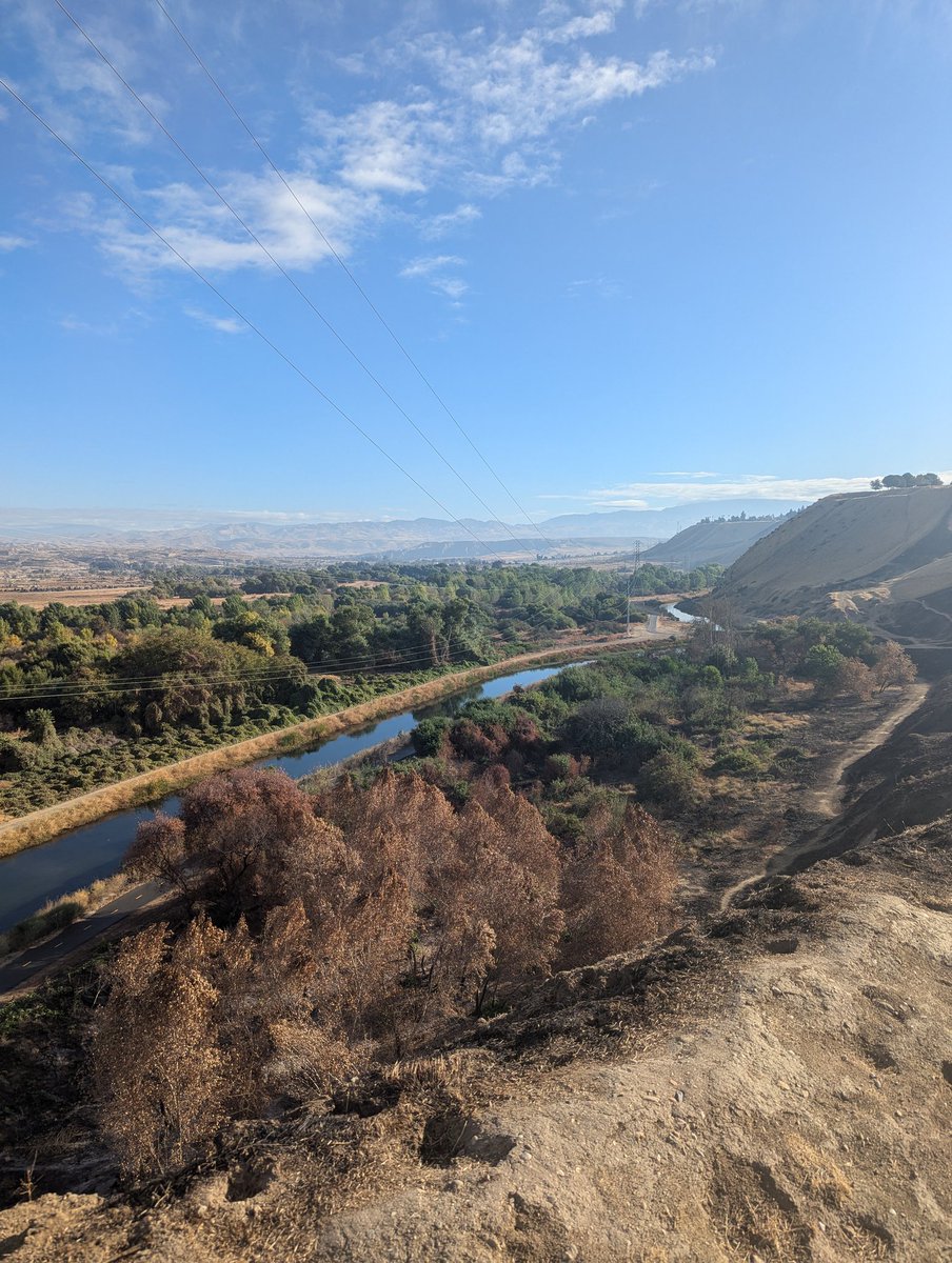sublunaire's tweet photo. Attempted a trail run but it was half hike half jog . https://t.co/a3PEA92JQU