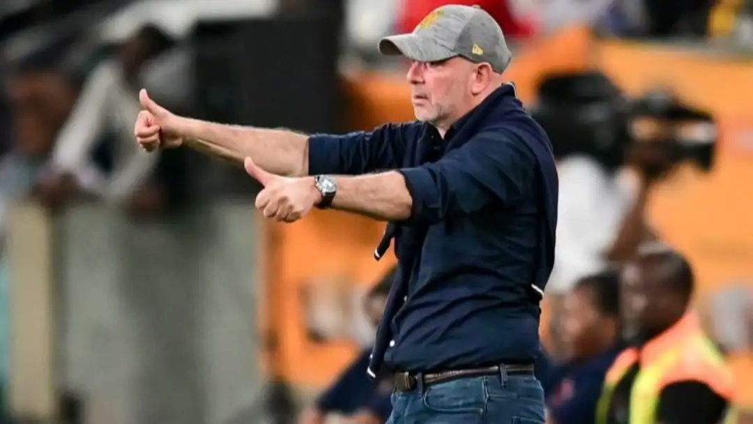 oksalayo we're the people of Nabi &amp; Nabi is us 😭 we're never turning our backs on you Coach ❤️✌️#Amakhosi4Life